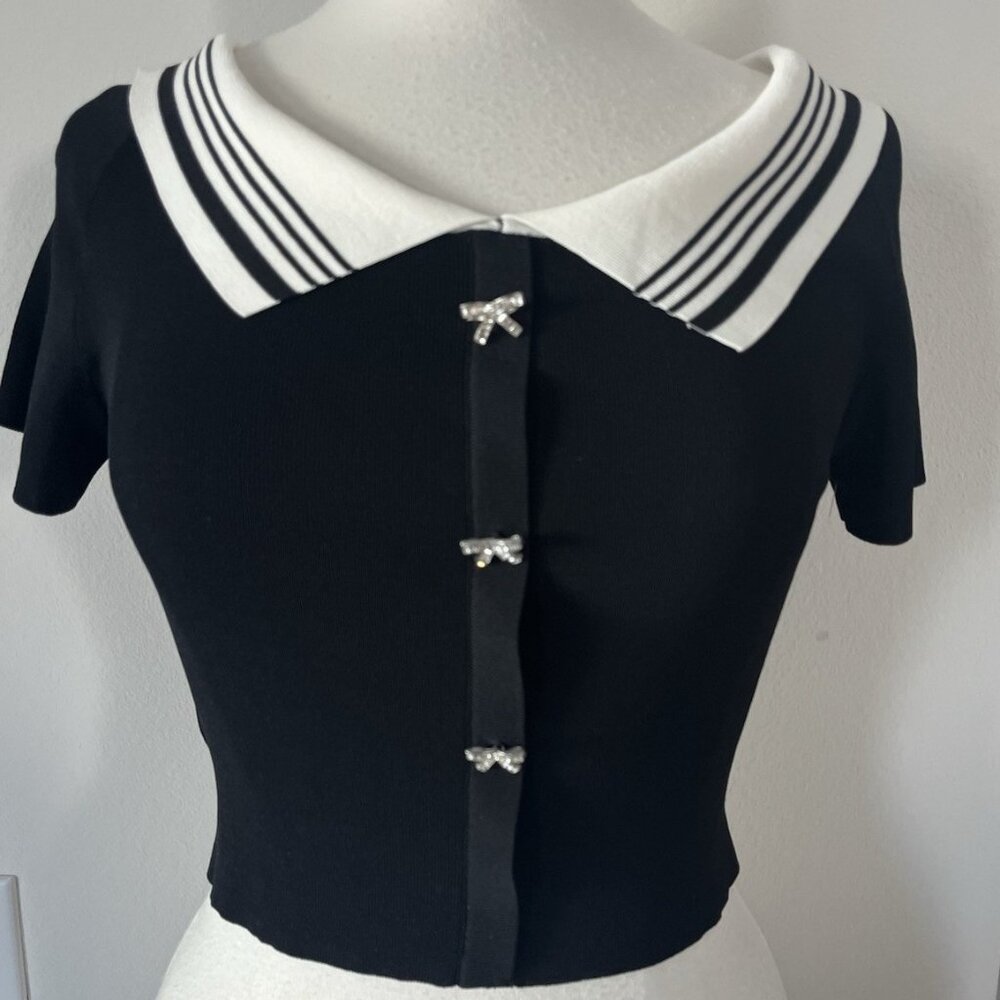 Macy Mccoy M/L Large Cropped Blk Knit top bow rhinestone buttons Slim Fit